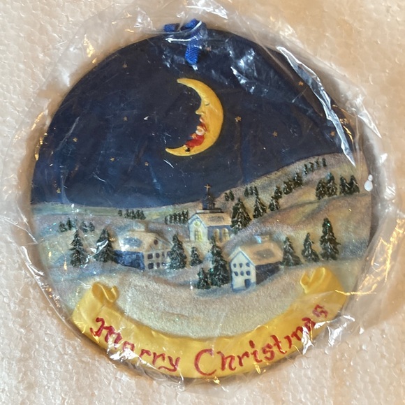 Pipka Christmas Moon Collection ornament - Picture 3 of 6
